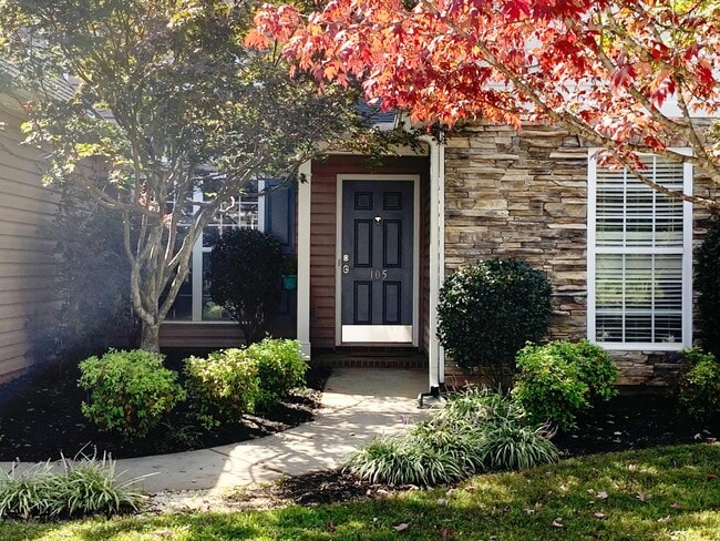 Photo - 105 Crown Empire Ct