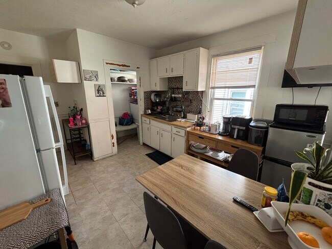 509 Medford St Unit 2