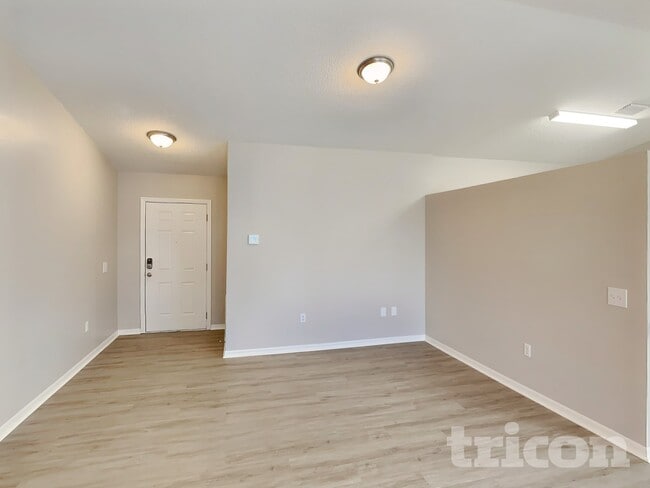 Photo - 216 Cobalt Dr