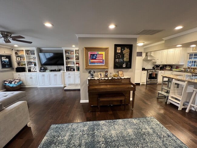 Photo - 1402 W Wynona Ave