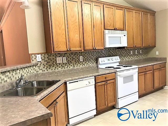 Photo - 126 NW Imogene Way