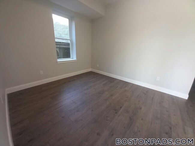 334 Warren St Unidad 4