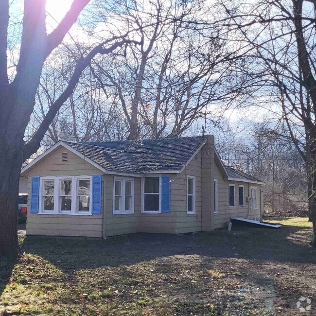 Building Photo - 1968 Taube Ave Rental