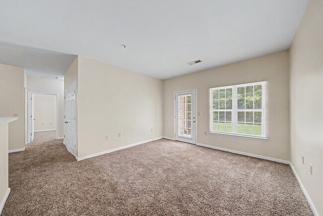 Living Room - Rosewood Place Apartments