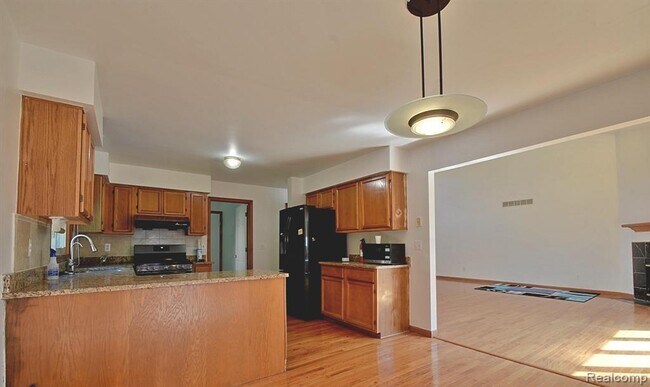 Photo - 2358 Saffron Ct