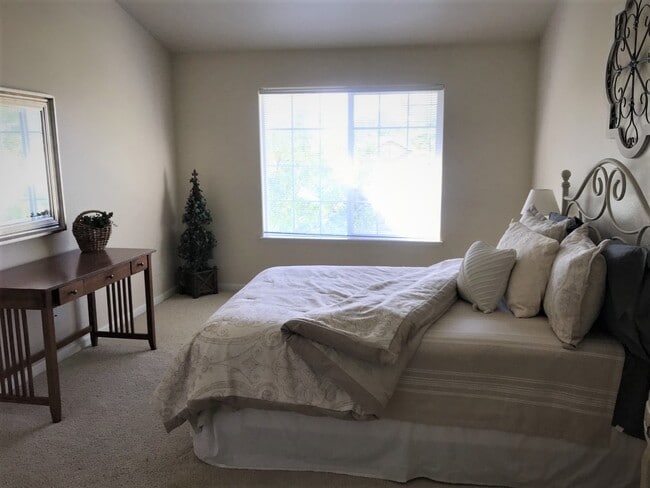 Photo - 138 Beacon Way