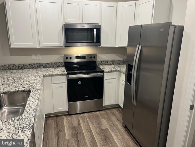 Building Photo - 224 Caterpillar Dr