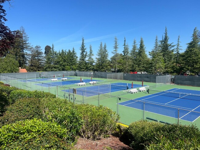 Photo - 2076 Mataro Way