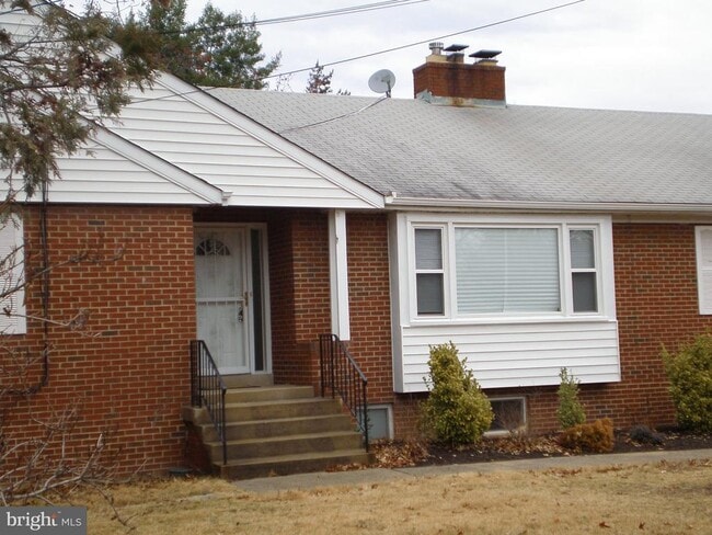 Building Photo - 3111 Ritchie Rd