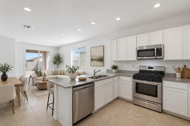 Photo - 2440 W Bowker St