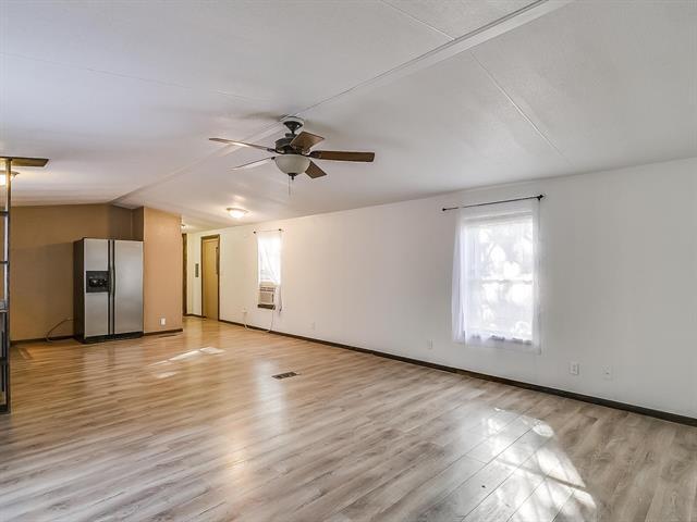 Photo - 1802 Whispering Oaks St