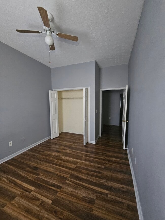 Photo - 1333 Oak St SW