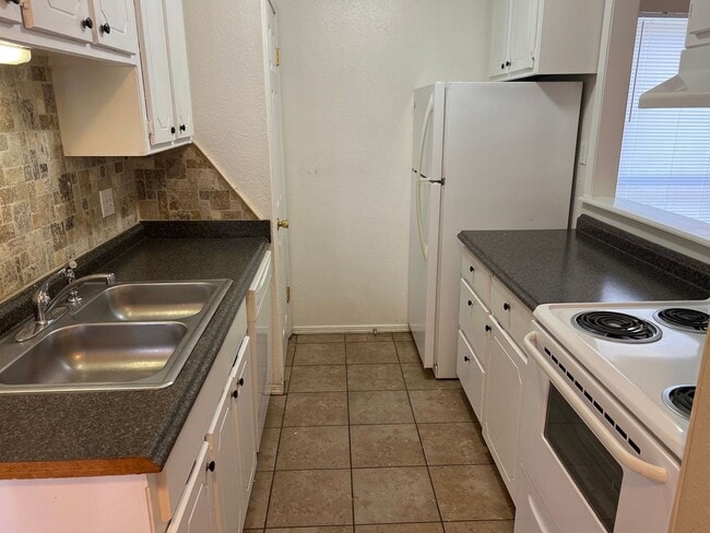 Photo - 1200 N Cedar Ave Unit 312