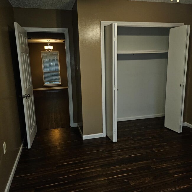 Photo - 1013 Talbot Ave