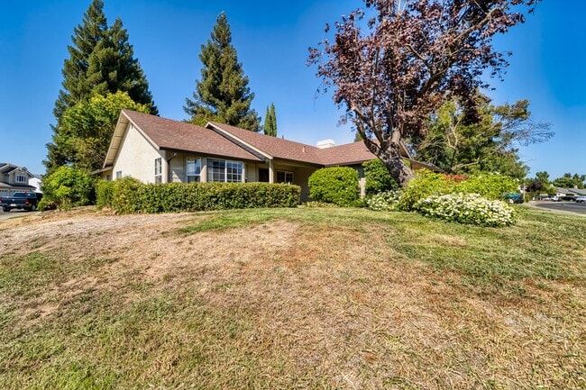 Photo - ? Beautiful 3-Bedroom, 2-Bathroom Home in ...