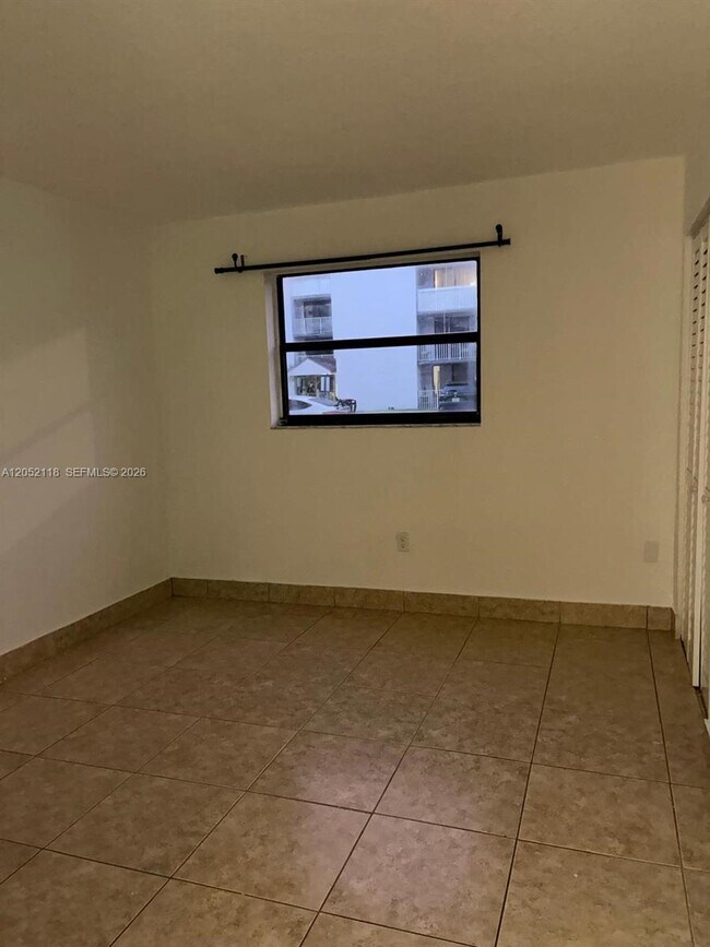 Photo - 8145 NW 7th St Unidad 111