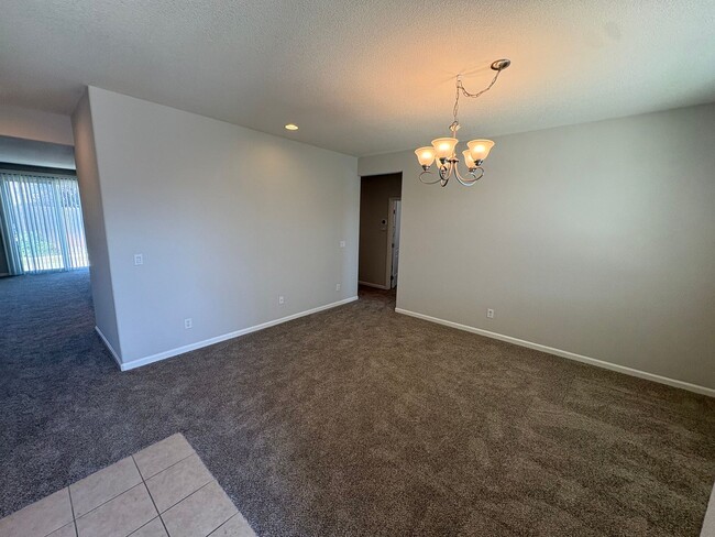 Photo - 1332 Tuolumne Way