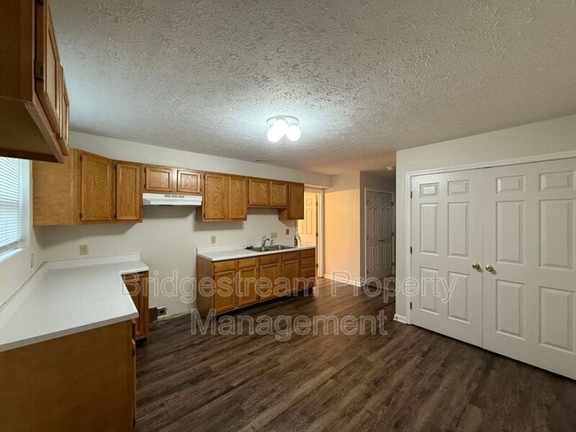 Photo - 4500 Elliot Ave