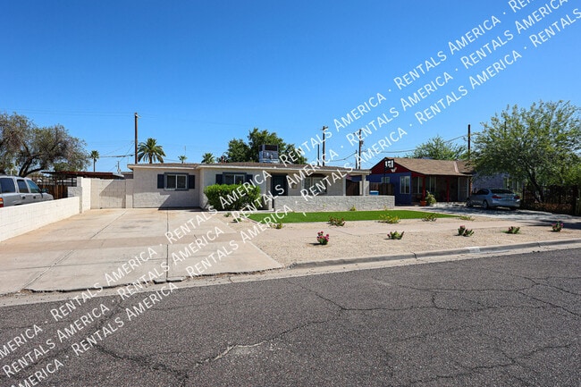 Building Photo - 1530 E Windsor Ave Rental