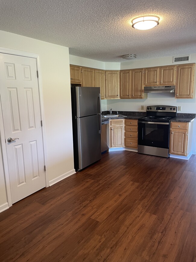 Two Bedroom Kitchen-SS appliances