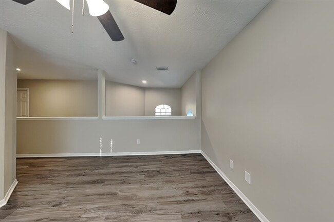 Building Photo - 15142 Red Cedar Cove Ln