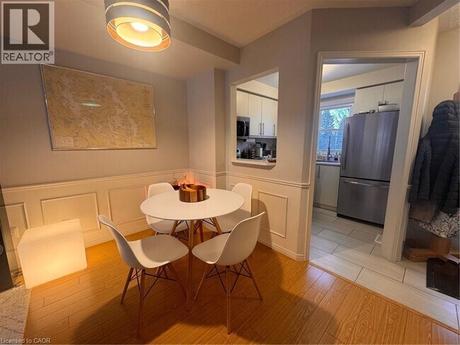 Photo - 465 Beechwood Pl