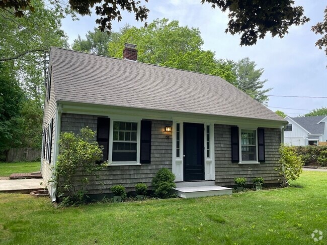 Building Photo - 138 Elm St Rental