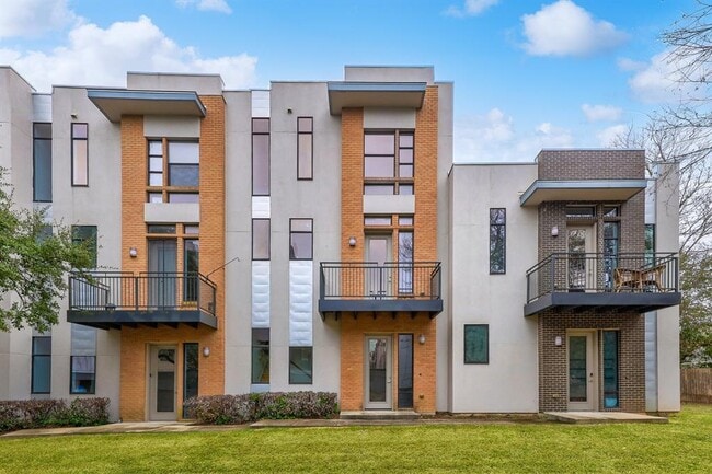 Photo - 6000 S Congress Ave