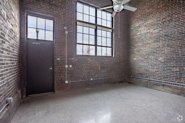 Unit 116 - 1BR, 1BA - 874SF - Living Room