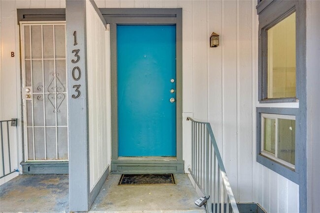 Photo - 1303 E St Johns Ave