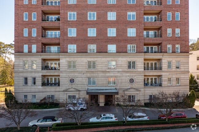 Photo - Winston Condominiums