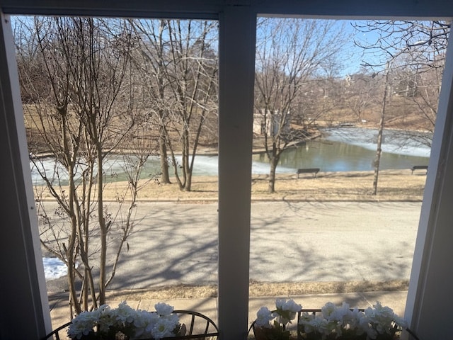 Photo - 2420 Simpson Ave