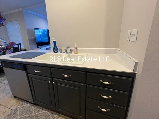 Photo - 1541 N Riverside Ave Unidad 15