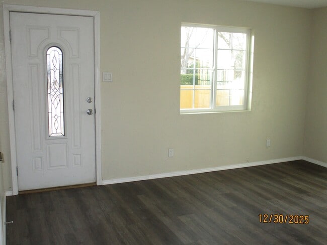 Photo - 13104 Oriente Ave NE