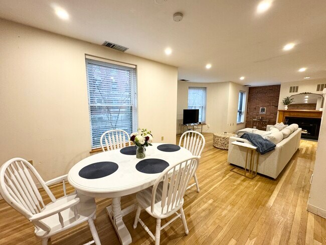 Photo - 87 Gainsborough St Unit 13