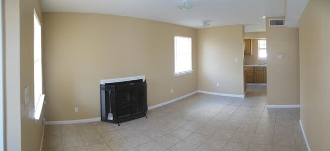 Photo - 4808 Rainbow Cir Unidad # 1