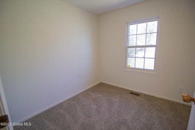 Photo - 31 Mildred Ln