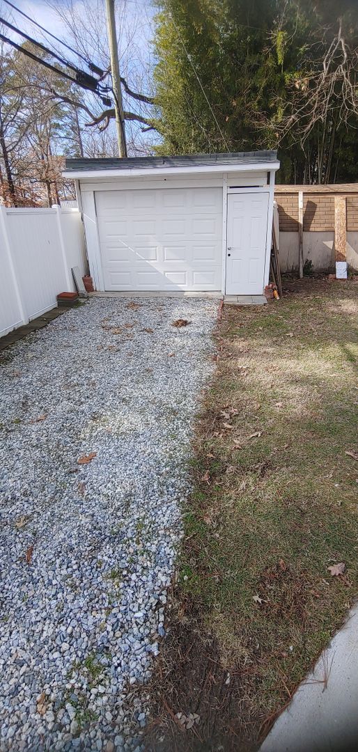 4 BR/ 2 BA Convenient Cape Cod with plenty... House House Rental in