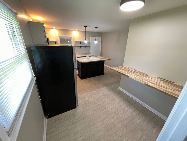 Photo - 1608 Bonnie Brae Dr