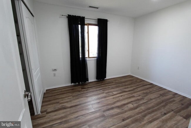 Photo - 912 Aspen Dr