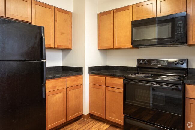 2BR, 2BA - 964SF - Kitchen