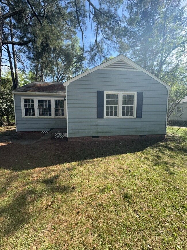 Photo - 201 W Santa Clair St