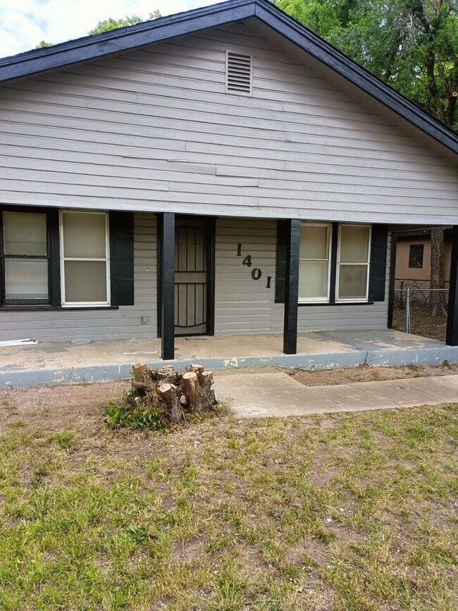 Building Photo - Beautiful 2 Bed / 1 Bath Home – Affordable & Move-In Ready!