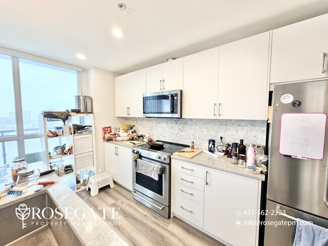 Photo - Spacious 2-Bedroom Condo with Balcony & Parking – Kitchener Unité 1502