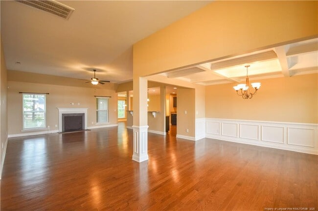 Photo - 124 Summer Creek Ln