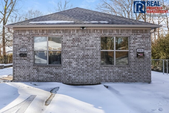 Building Photo - 875 Jane Dr