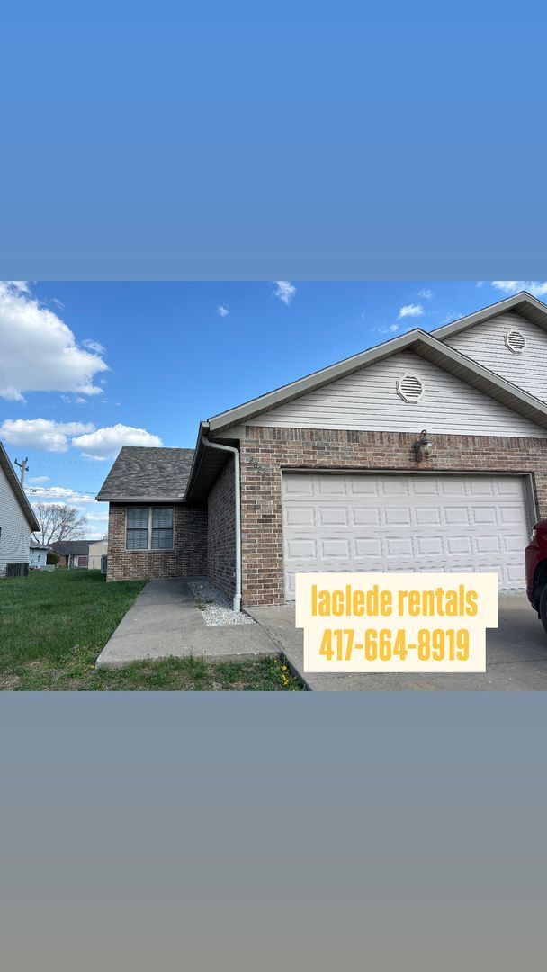 2 BEDROOM 2 BATHROOM DUPLEX FOR RENT - 2 BEDROOM 2 BATHROOM DUPLEX FOR RENT House