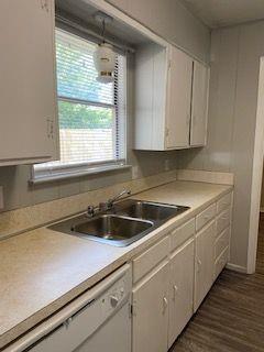 Photo - 318 N La Salle Dr