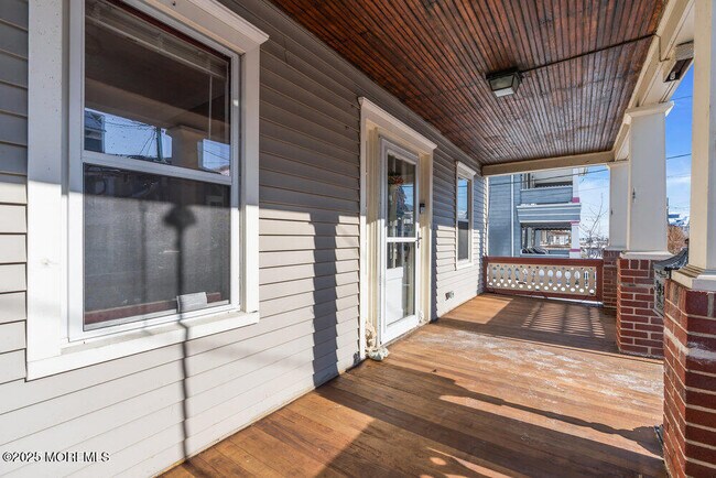 Photo - 31 Embury Ave