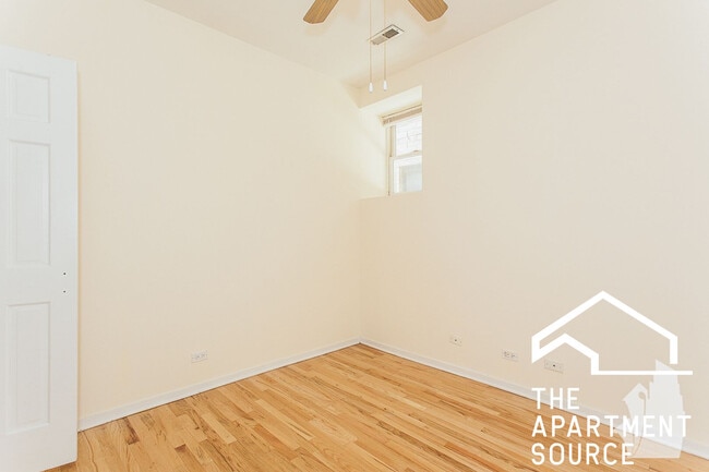 Photo - 2320 N Southport Ave